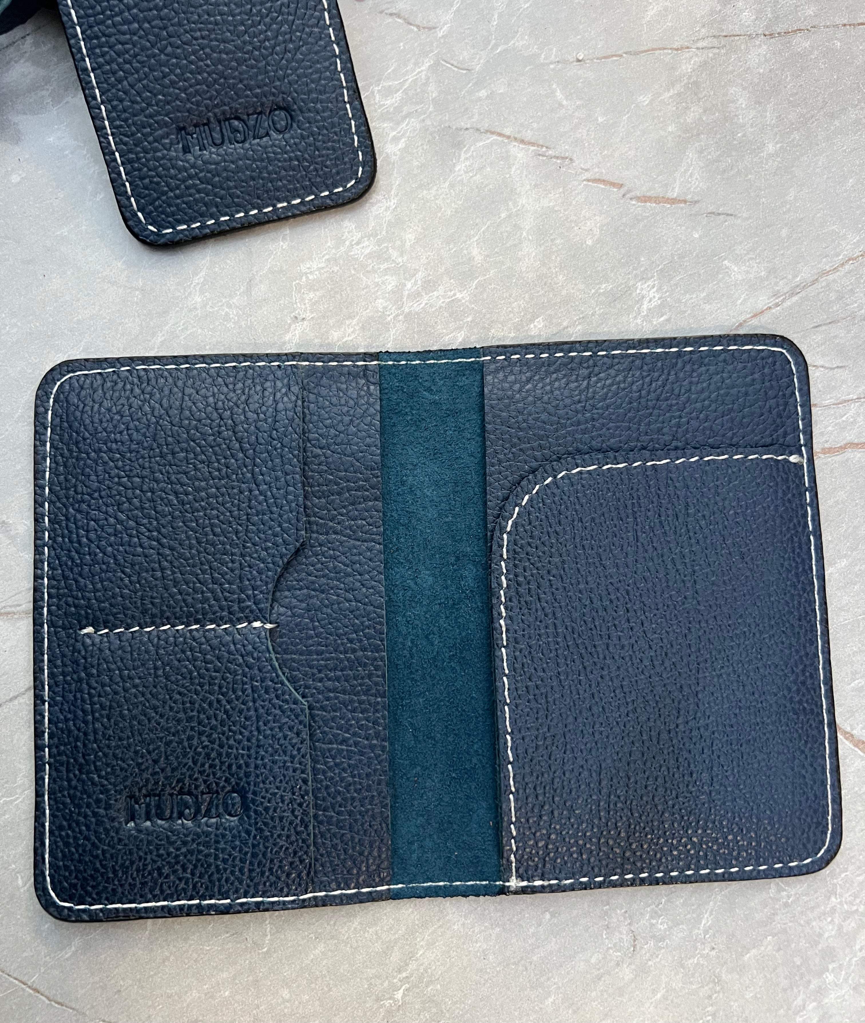 Passport cover + luggage tag